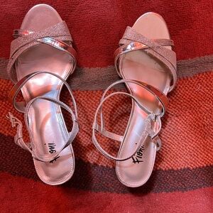 Gold sparkly heels, 8 1/2W